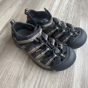 Keen Newport H2 Waterproof Kids Size 2 Hiking Trail Sandals Black Close Toe‎